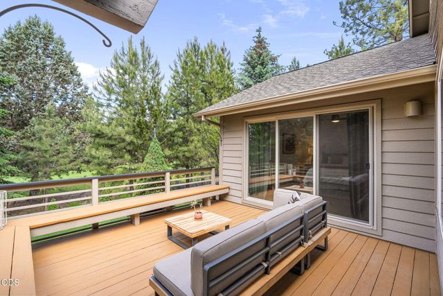 2767 NW Champion Circle, Bend, OR 97703