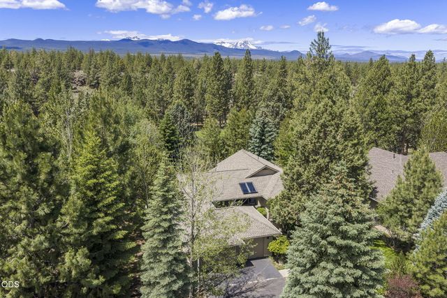 2767 NW Champion Circle, Bend, OR 97703
