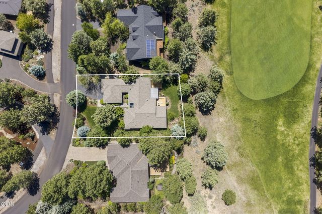 2767 NW Champion Circle, Bend, OR 97703