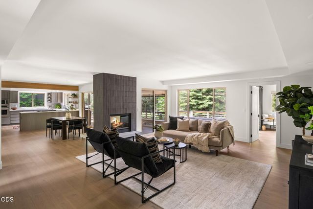 2767 NW Champion Circle, Bend, OR 97703