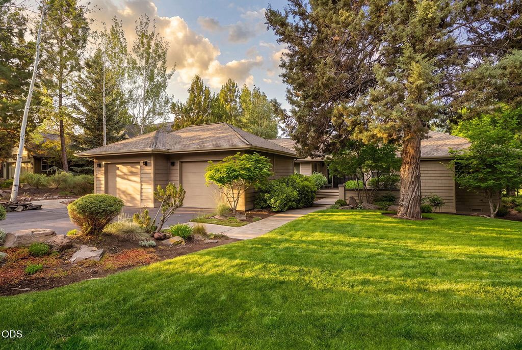 2767 NW Champion Circle, Bend, OR 97703