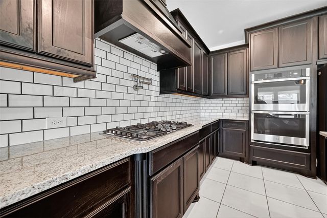 9918 Knollwood Lane, Missouri City, TX 77459