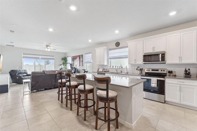1989 SPRING SHOWER CIRCLE, Kissimmee, FL 34744