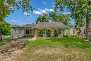 121 5th Street, Brazoria, TX 77422