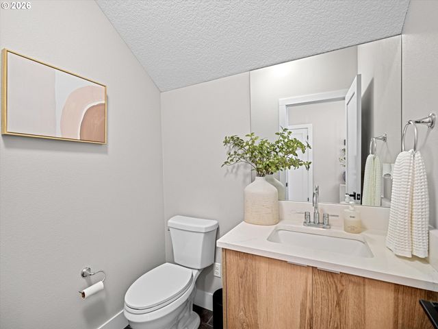 2400 N S St, Washougal, WA 98671
