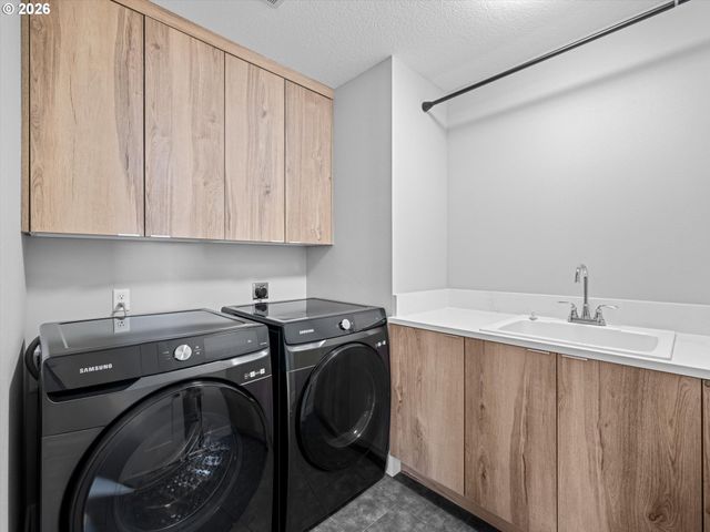 2400 N S St, Washougal, WA 98671