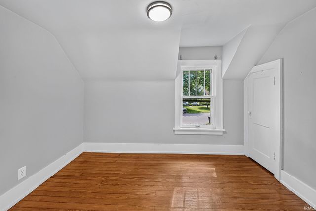 302 Ostemo Place, South Bend, IN 46617