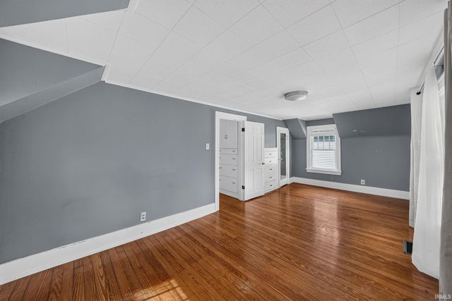 302 Ostemo Place, South Bend, IN 46617