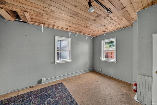 302 Ostemo Place, South Bend, IN 46617