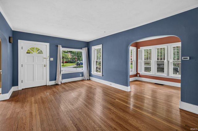 302 Ostemo Place, South Bend, IN 46617