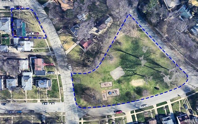 302 Ostemo Place, South Bend, IN 46617
