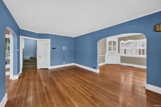 302 Ostemo Place, South Bend, IN 46617