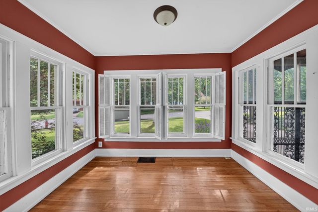 302 Ostemo Place, South Bend, IN 46617