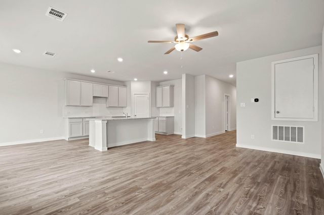 11006 Youngquist Drive, Mont Belvieu, TX 77535