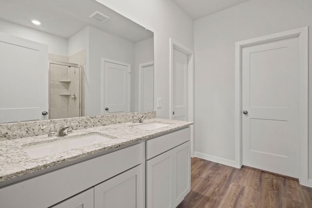 11006 Youngquist Drive, Mont Belvieu, TX 77535