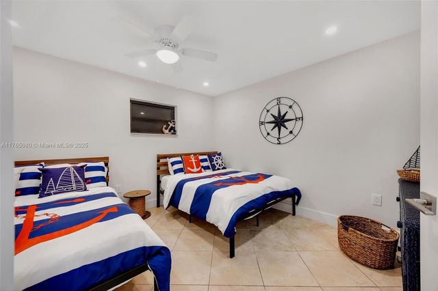 230 Jolly Roger Dr, Key Largo, FL 33037