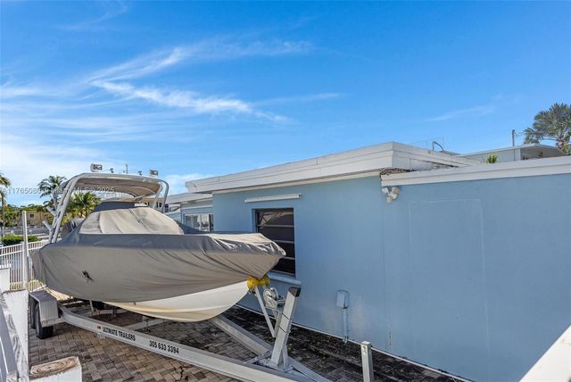 230 Jolly Roger Dr, Key Largo, FL 33037