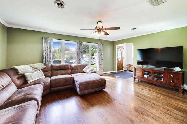 4953 N Normandy Avenue, Chicago, IL 60656