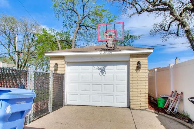 4953 N Normandy Avenue, Chicago, IL 60656