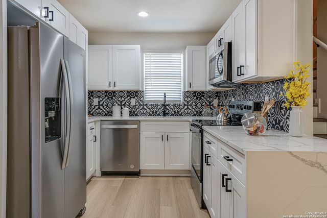 531 S Monumental St Apt 1101, San Antonio, TX 78203