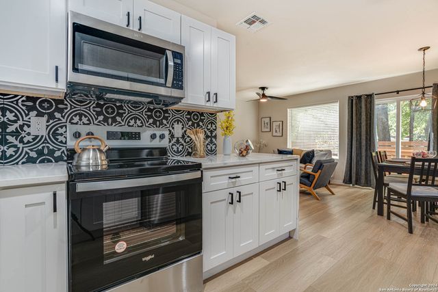 531 S Monumental St Apt 1101, San Antonio, TX 78203
