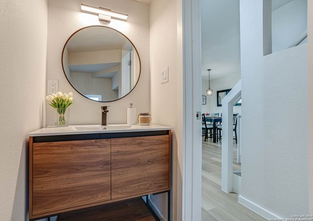 531 S Monumental St Apt 1101, San Antonio, TX 78203