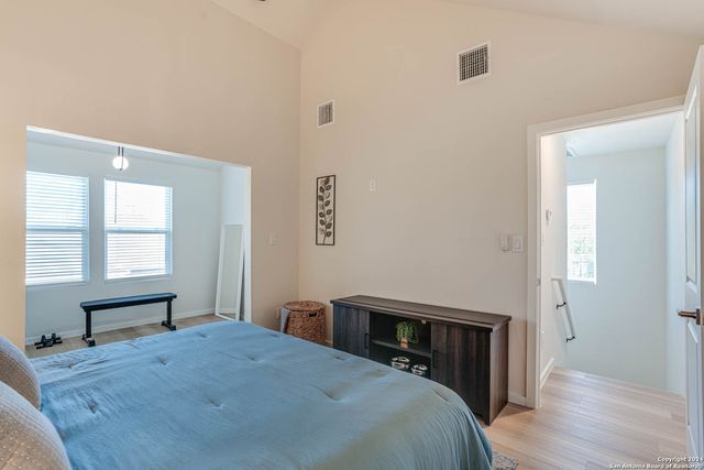 531 S Monumental St Apt 1101, San Antonio, TX 78203