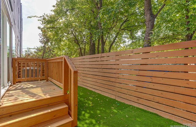 531 S Monumental St Apt 1101, San Antonio, TX 78203