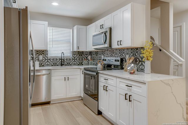531 S Monumental St Apt 1101, San Antonio, TX 78203