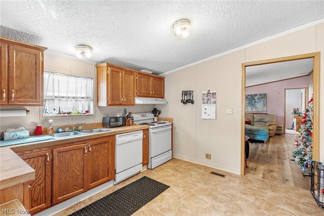 227 C Street SW, Navarre, OH 44662