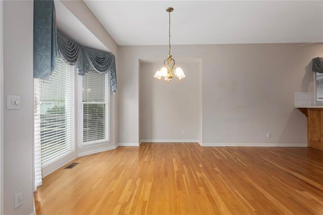 2617 SW 10th Street, Lee's Summit, MO 64081