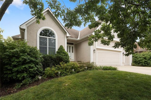 2617 SW 10th Street, Lee's Summit, MO 64081