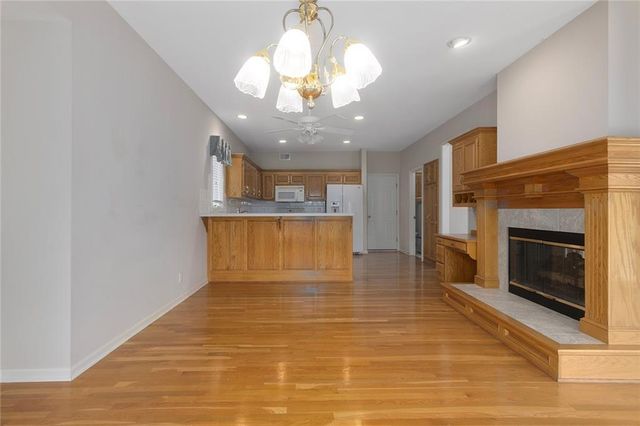 2617 SW 10th Street, Lee's Summit, MO 64081