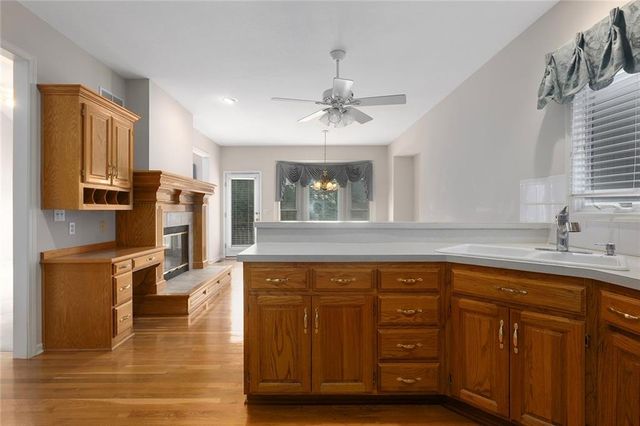 2617 SW 10th Street, Lee's Summit, MO 64081