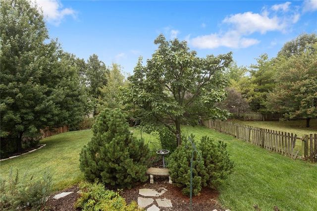 2617 SW 10th Street, Lee's Summit, MO 64081