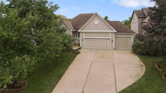 2617 SW 10th Street, Lee's Summit, MO 64081