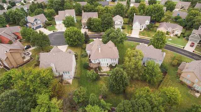 2617 SW 10th Street, Lee's Summit, MO 64081