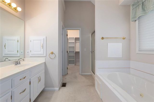 2617 SW 10th Street, Lee's Summit, MO 64081