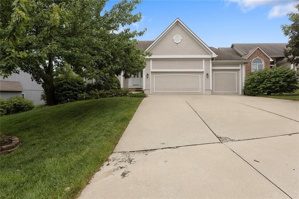 2617 SW 10th Street, Lee's Summit, MO 64081