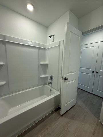 18753 Loom Drive, Conroe, TX 77306