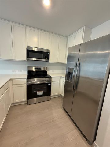 18753 Loom Drive, Conroe, TX 77306