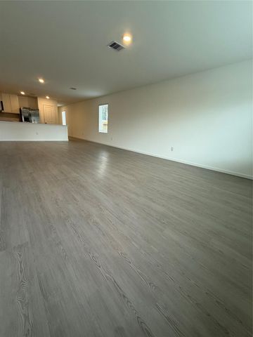 18753 Loom Drive, Conroe, TX 77306