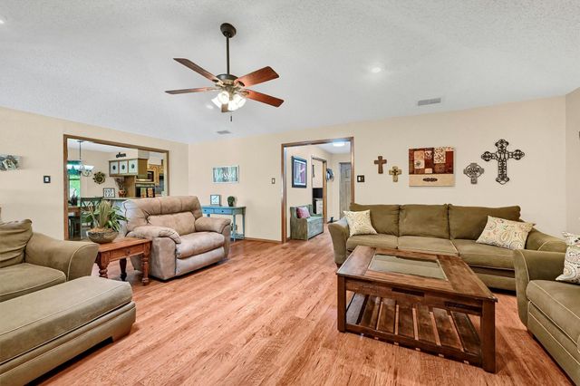 352 Choctaw Est Circle, Sherman, TX 75092