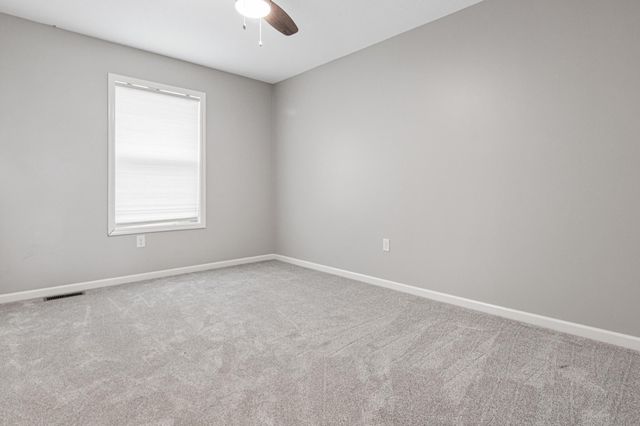 18072 Hyde Park Avenue, Lakeville, MN 55044