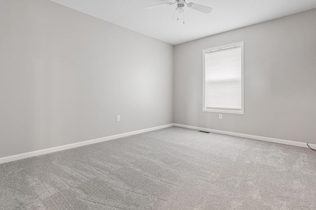 18072 Hyde Park Avenue, Lakeville, MN 55044