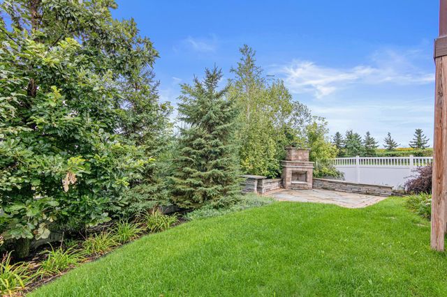18072 Hyde Park Avenue, Lakeville, MN 55044