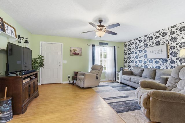 124 Mallow Dr, Christiana, TN 37037