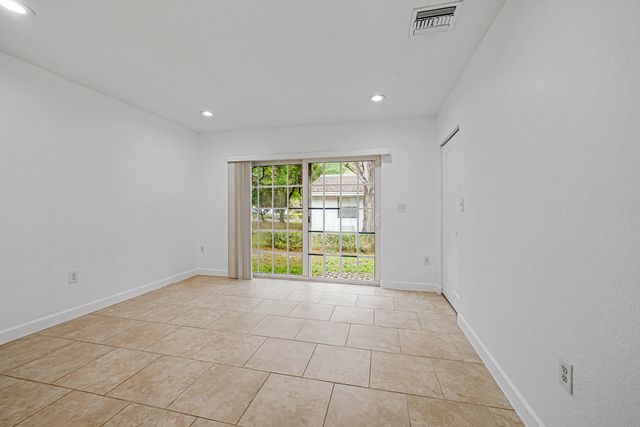 3525 NW 114th Lane 3529, Coral Springs, FL 33065