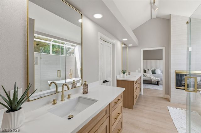 9725 Cascade Falls Avenue, Las Vegas, NV 89117