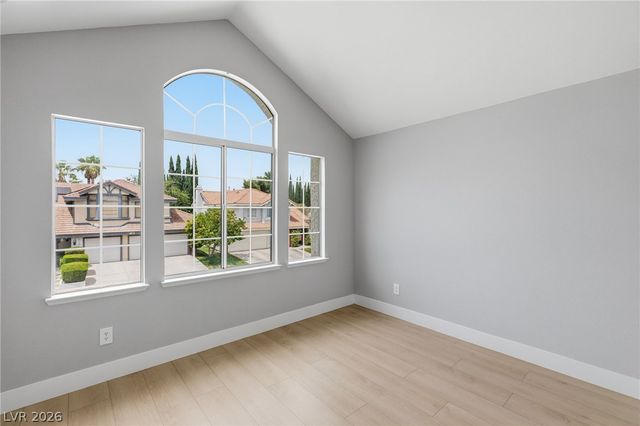 9725 Cascade Falls Avenue, Las Vegas, NV 89117